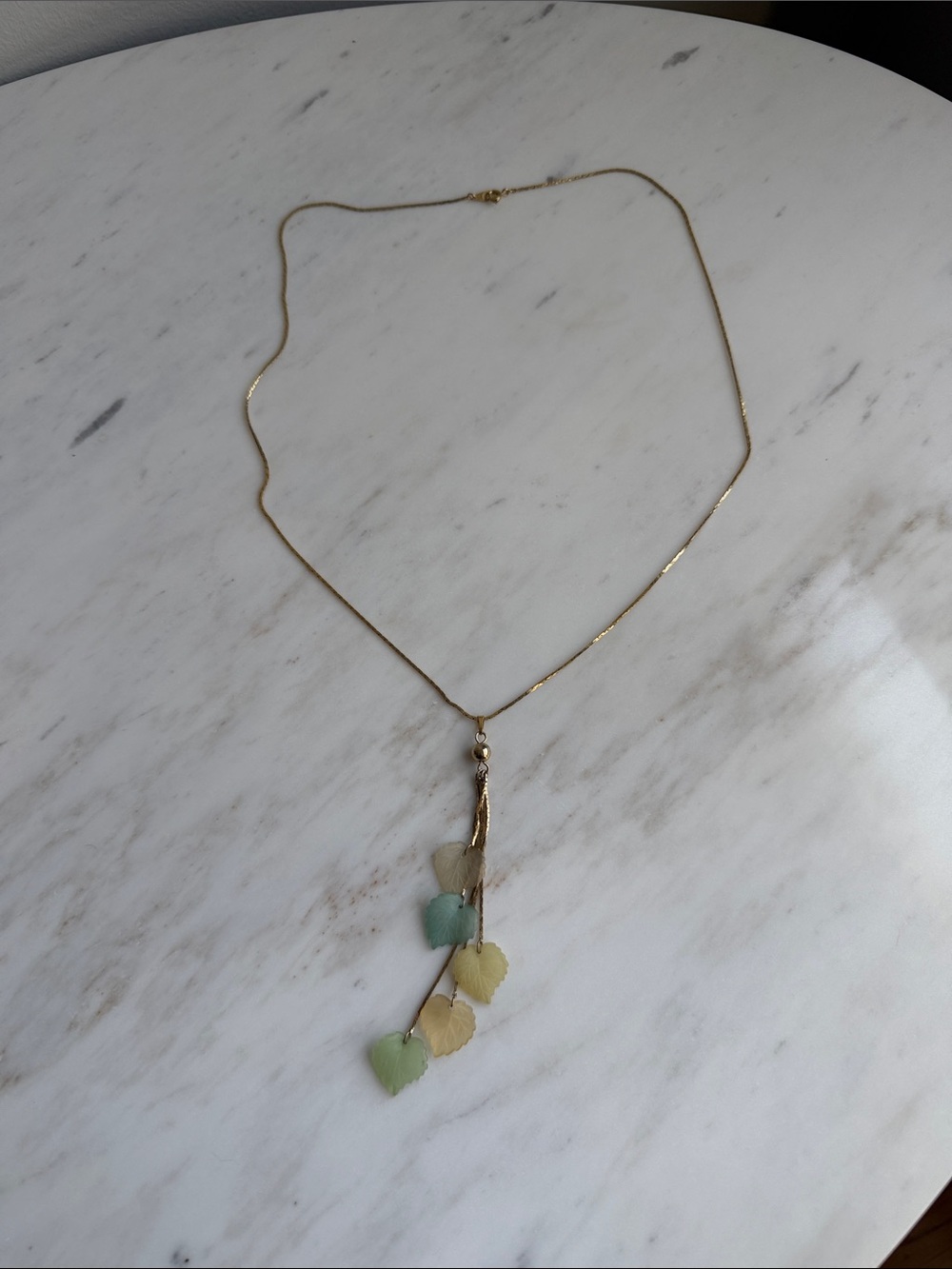 Vintage Avon Whimsical Drop Leaf Necklace with Gradient Leaves - Picture 2 of 4